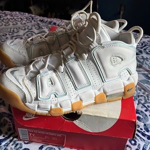 Nike Air More Uptempo size 7